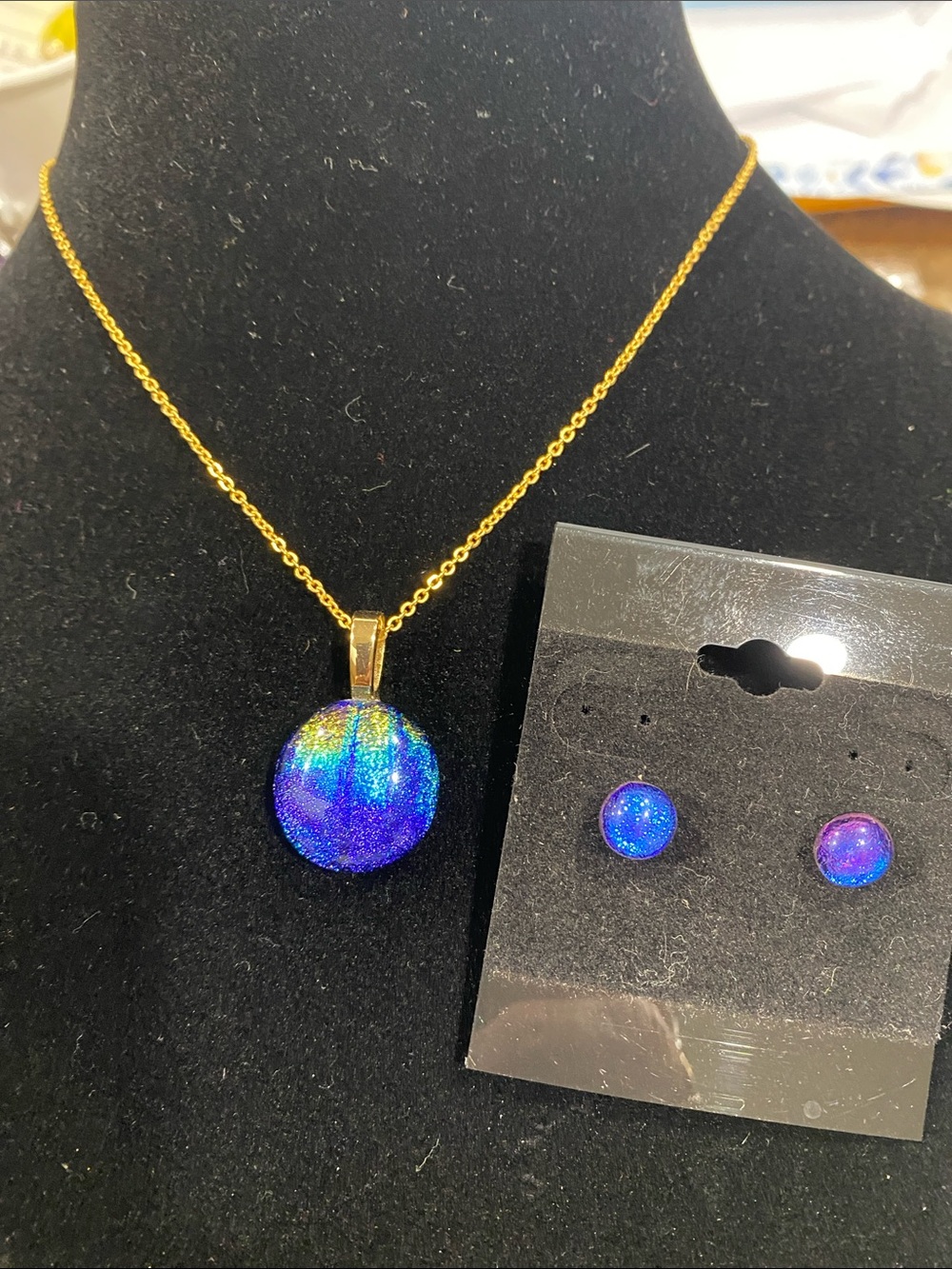 Hawaiian Light Blue Iridescent Glass Pendant Necklace with Matching & Earrings